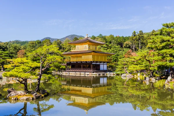 Templo de Kinkakuji, templo dourado — Fotografia de Stock