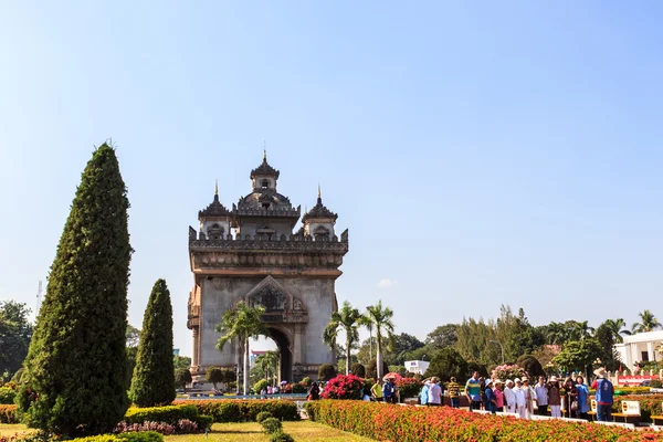 Patuxai es un monumento de guerra en el centro de Vientiane, Laos . — Foto de Stock