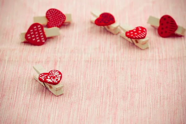 Pinza de madera en forma de corazón . —  Fotos de Stock