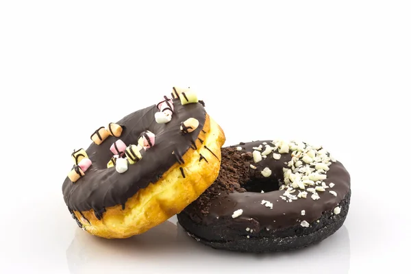 Donut de chocolate con chispas  . — Foto de Stock