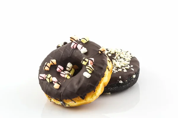 Donut de chocolate con chispas . — Foto de Stock