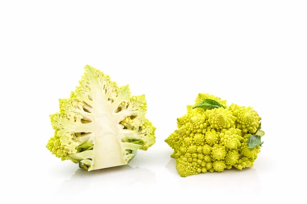 Fresh of green vegetable,Romanesco broccoli, Roman cauliflower. — Stock Photo, Image