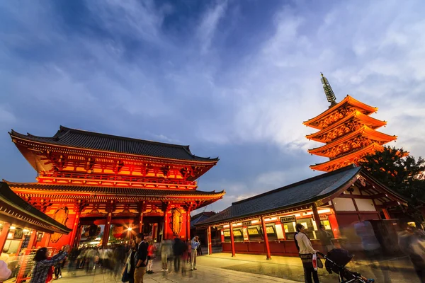 Sensoji, également connu sous le nom Asakusa Kannon Temple  . — Photo