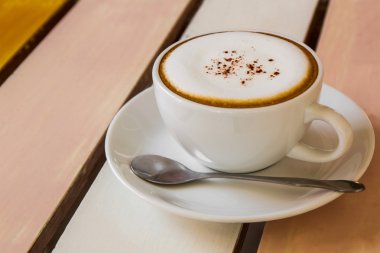 Bir fincan cappuccino kahve..