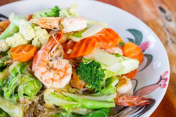 Close up vermicelli fried with vegetable and seafood. — Stock Photo, Image