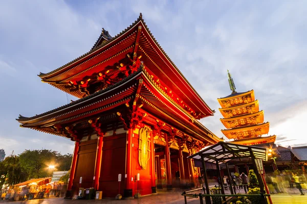 Asakusa Kannon Temple är ett buddhistiskt tempel i Asakusa. — Stockfoto