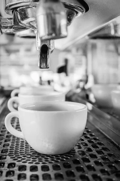 Coffee machine making espresso in a cafe. — Stock Photo, Image