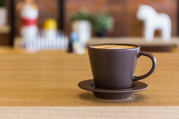 Xícara de café na mesa. — Fotografia de Stock