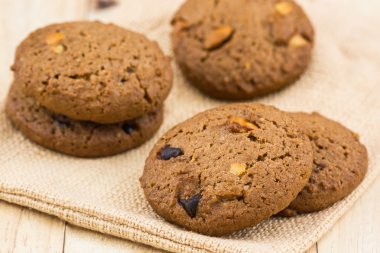 Çikolata parçacıklı kurabiye..