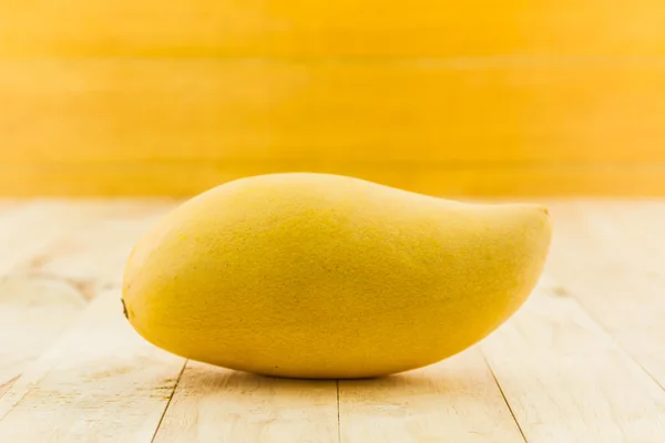 Yellow fresh mango on white background. — Stock Photo, Image