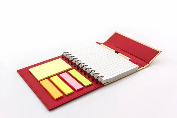 Rode dagboek boek op witte achtergrond. — Stockfoto