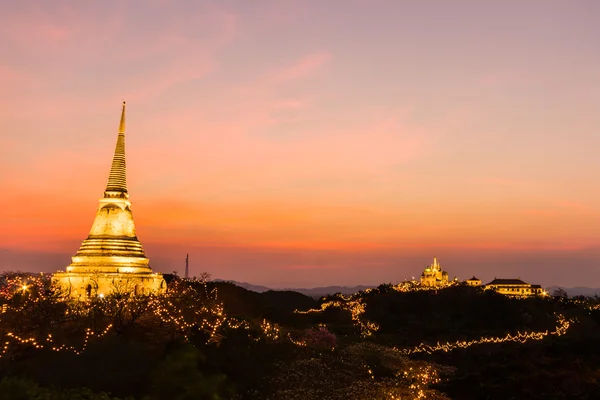 Phra nakhon khiri Festival bei Sonnenuntergang in Phetchaburi — Stockfoto