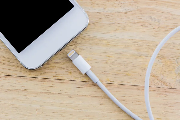 Kabel USB do smartphone. — Zdjęcie stockowe