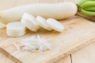 Daikon turp, Raphanus sativus L 