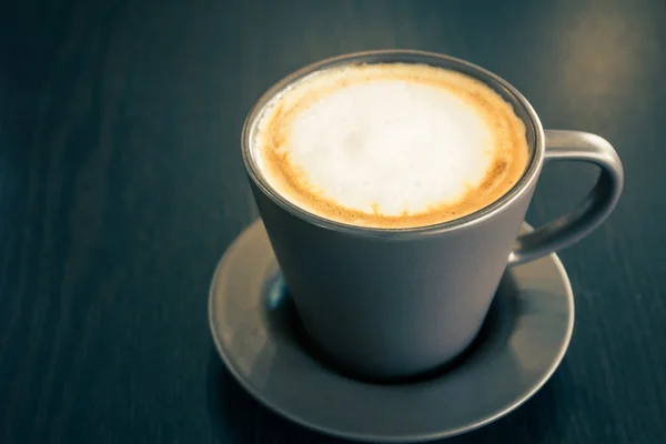 Xícara de café na mesa. — Fotografia de Stock