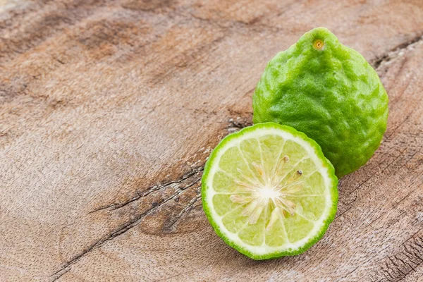 Güney Afrika'da bir kabile kireç (Bergamot). — Stok fotoğraf