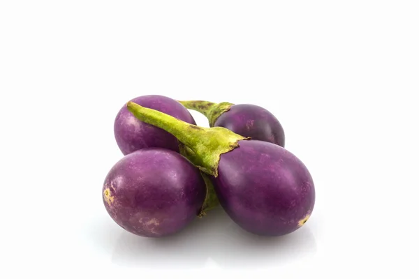 Tay mor patlıcan veya mor küçük brinjal. — Stok fotoğraf