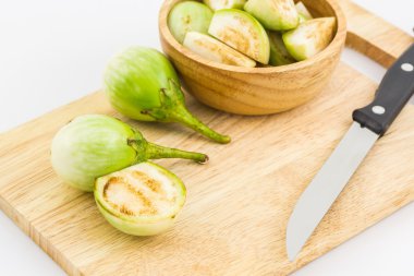 Tay yeşil patlıcan.