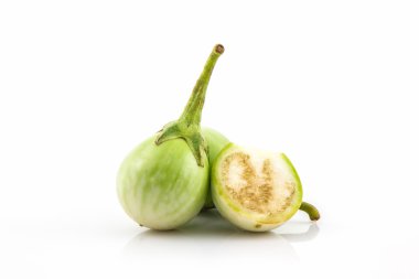 Tay yeşil patlıcan.