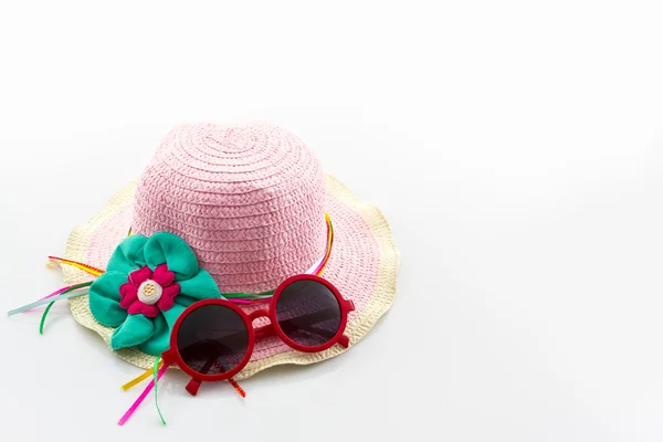 Cappello in tessuto, con occhiali da sole rossi . — Foto Stock