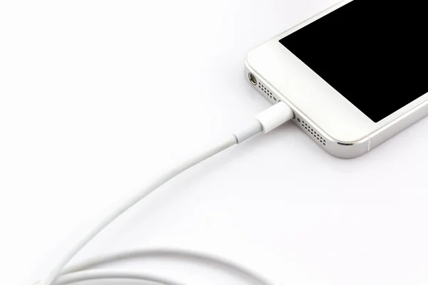 Cable USB para smartphone . — Foto de Stock