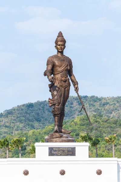 Ratchapak Park and the statues of seven former Thai king. — Stock Photo, Image