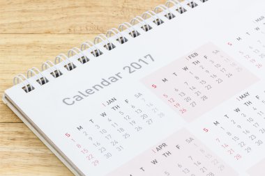 Beyaz kağıt masa sarmal takvimi 2017