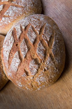 Bir somun taze ekmek.