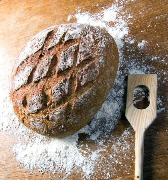 Bochník čerstvě upečeného chleba — Stock fotografie