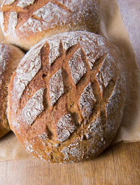 Brood van vers gebakken brood — Stockfoto