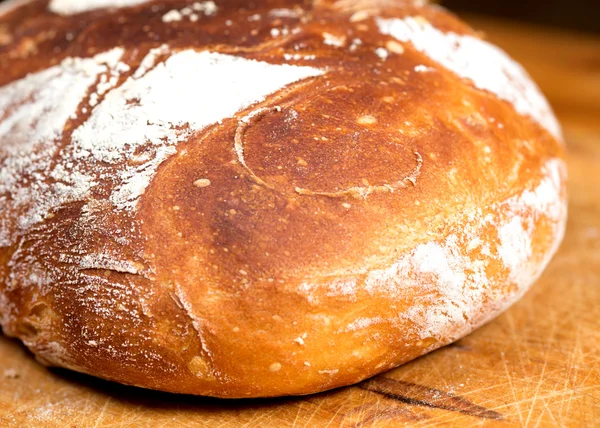 Brood van vers gebakken brood — Stockfoto