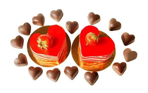 심장 모양 초콜렛, 심장 모양 케이크 흰색 절연 — 스톡 사진