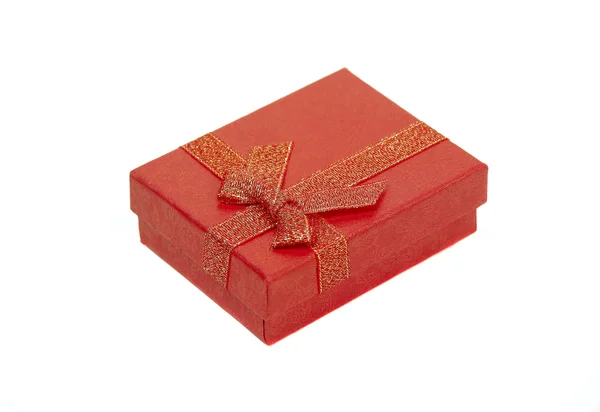 Красная коробка с луком — стоковое фото