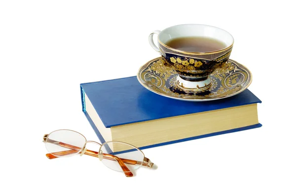 Té, libro y vasos — Foto de Stock