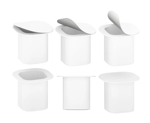 White blank plastic yogurt cup with clipping path — Stock Image White blank plastic yogurt cup with clipping path Stock Picture