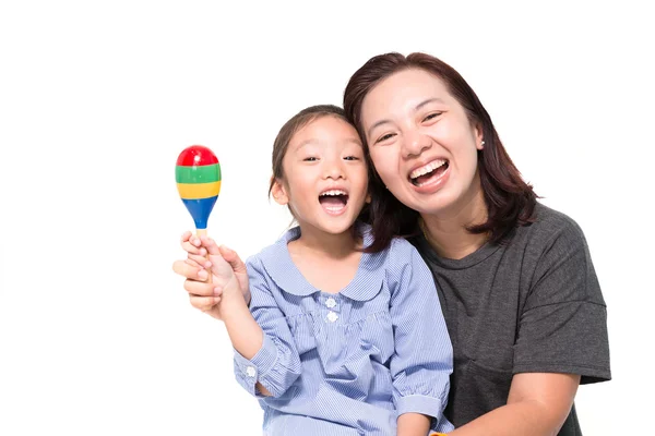 Mother and daughter sing a song — Stock Photo, Image