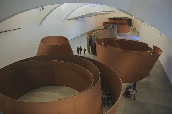 2014. Prilis 29. Bilbao İspanya, Zaman Meselesi Richard Serra 'nın 100 metre uzunluğundaki 
