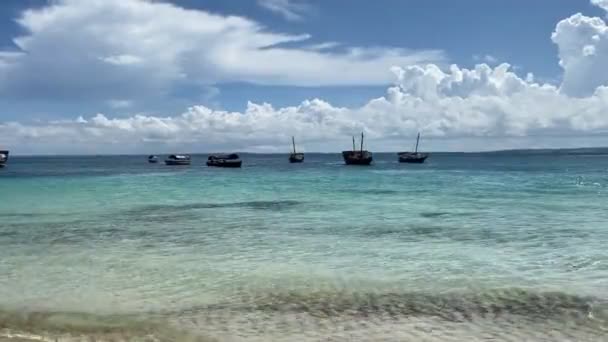 Pohyb Azurové Vody Oceánu Pozadí Krásné Modré Oblohy Koncept Dovolené — Stock video