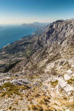 Manzara Biokovo Dağı ve deniz-Hırvatistan