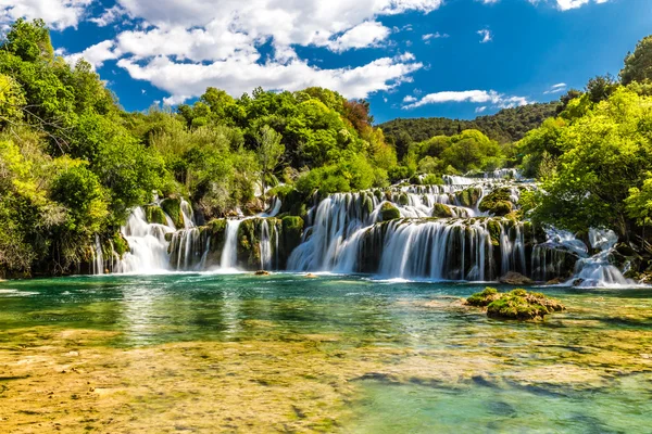 Cascade dans le parc national de Krka Dalmatie, Croatie — Photo