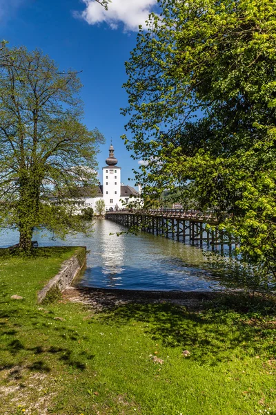 Castelul Ort, Podul și Traunsee-Gmunden, Austria — Fotografie, imagine de stoc