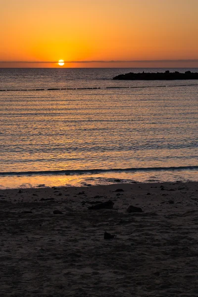 Sonnenuntergang am amadores beach-puerto rico, gran c., spanien — Stockfoto