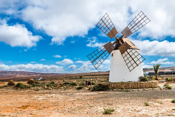 Windmolen - Fuerteventura, Canarische eilanden, Spanje — Stockfoto