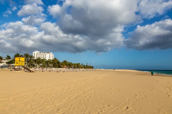 Pláž a Hotel - Morro Jable, Fuerteventura, Španělsko — Stock fotografie