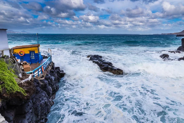 岩の多い海岸 - ラス ・ パルマス グラン カナリア島、スペイン — ストック写真