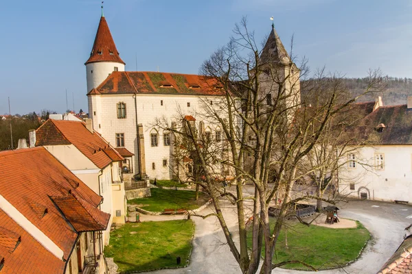 Krivoklat vár udvar-Cseh Köztársaság, Európa — Stock Fotó