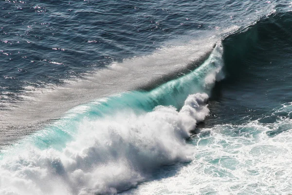 Detalle de Big Colorful Ocean Waves-Bali, Indonesia — Foto de Stock