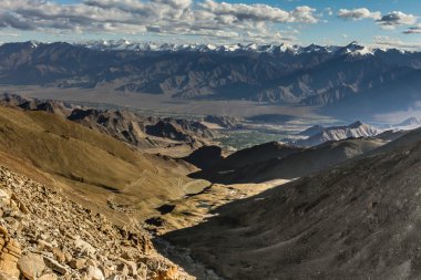 Himalayalar ile Stok Kangri tepe-Leh, Ladakh, Hindistan