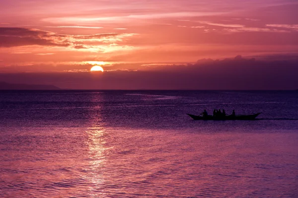 Pink Sunset with Colorful Clouds-Philippines — Stock Photo, Image