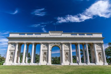 Neoklasik Colonnade 